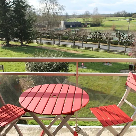 T2 Pres Des Thermes Du Connetable Avec Balcon Et Wi-fi * La Roche-Posay